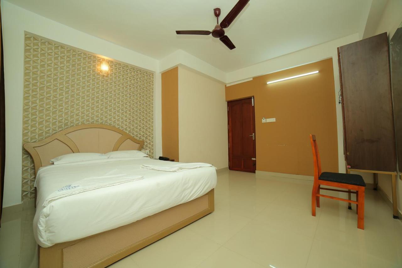 טריואנדרום Hotel Falcon מראה חיצוני תמונה