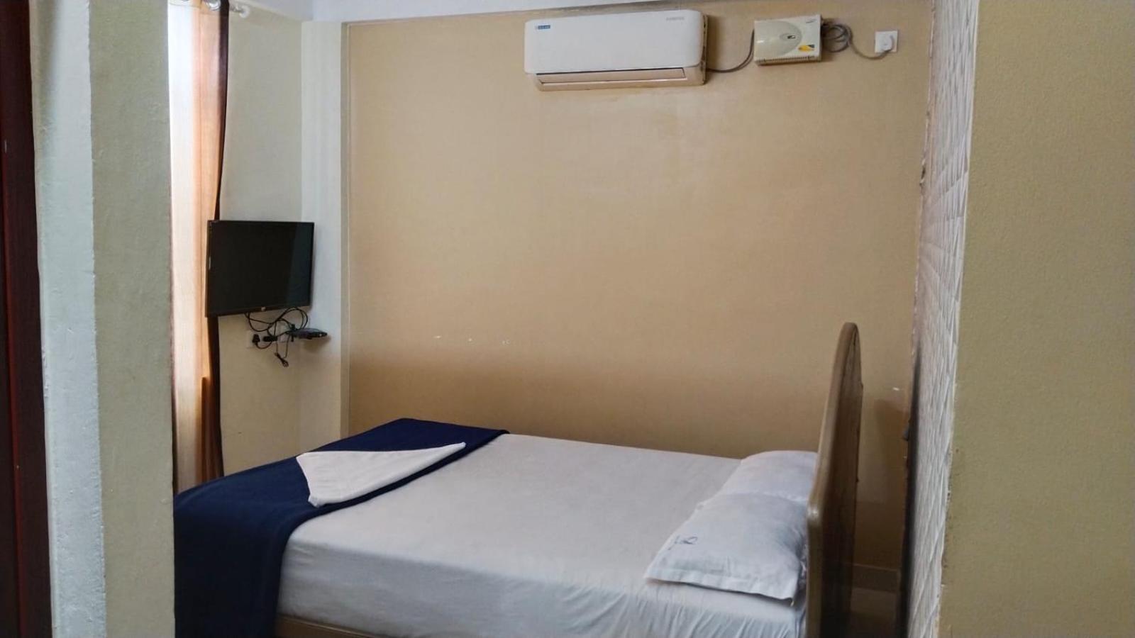 טריואנדרום Hotel Falcon מראה חיצוני תמונה